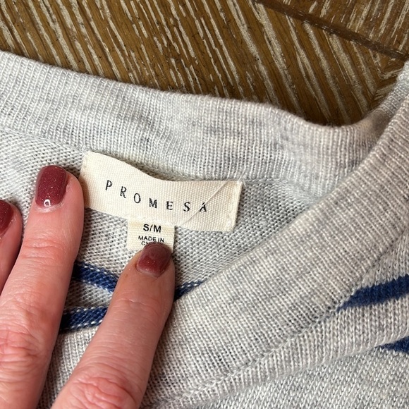 Promesa S/M tunic sweater - Picture 2 of 2